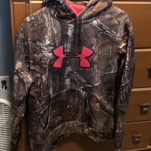 Women’s XL Under Armour Camo Hoodie